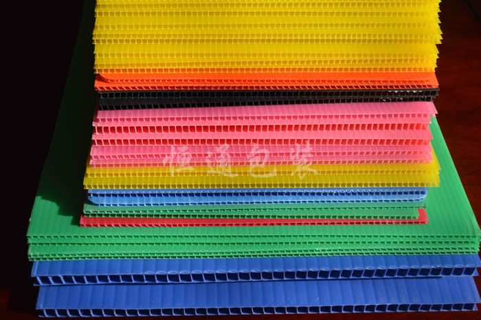 彩色电晕处理2-10mm塑料中空板